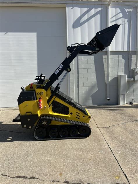 New 2022 DHE1.5DS 3,000lb Mini Skid Steer W  